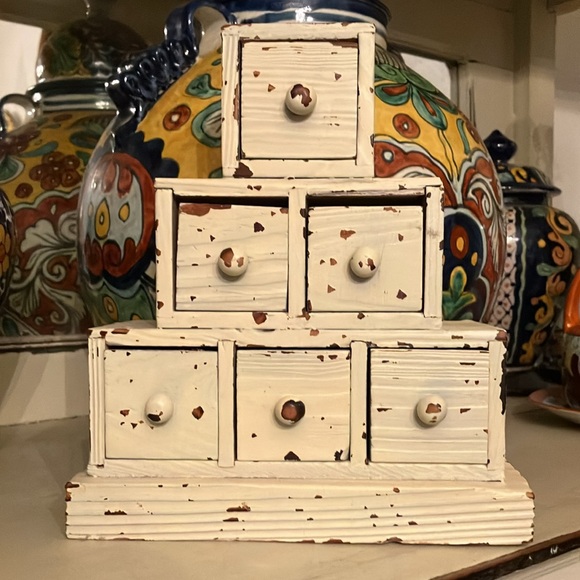 Rustic Chippy Cream Paint Folk Art Wood Distressed Storage Stacked Cube Box - Picture 1 of 10